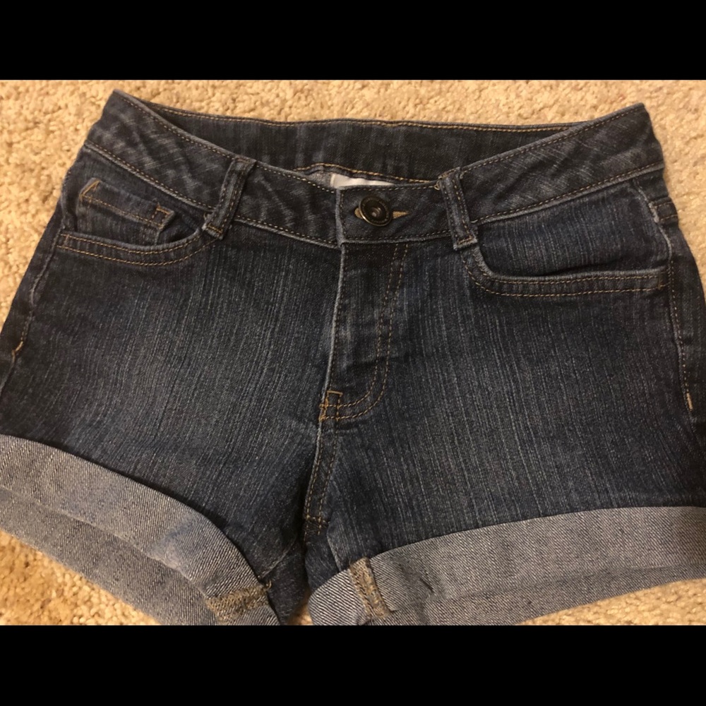 Girls Short shorts